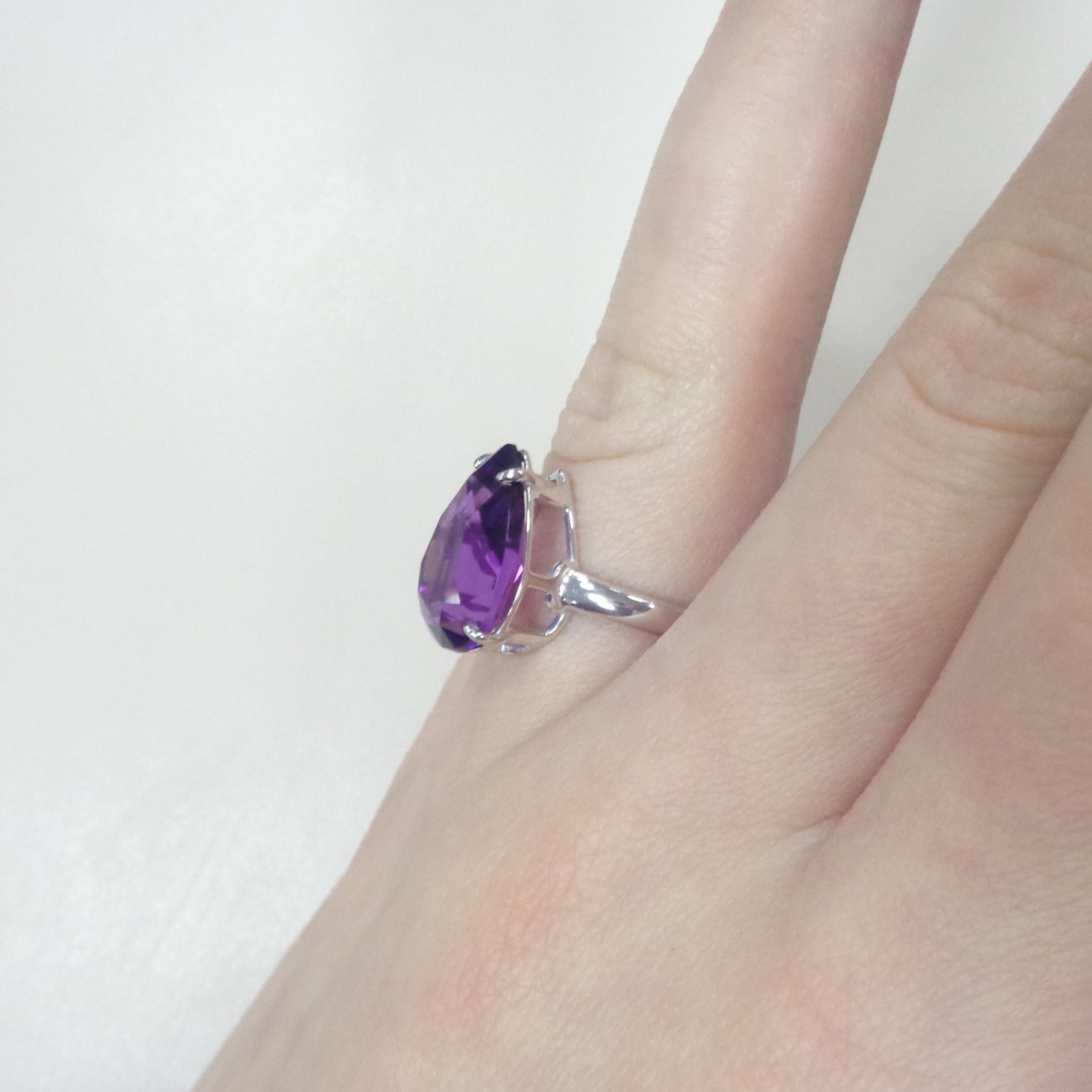 Серебряное кольцо с аметистом